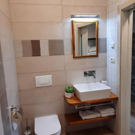 Apartmaji In Sobe Odlicna Hisa Štanjel