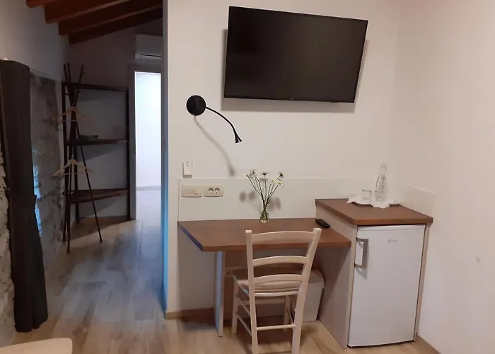 Apartmaji In Sobe Odlicna Hisa Apartamento Štanjel