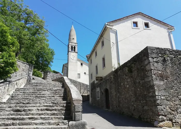 Apartmaji In Sobe Odlicna Hisa Apartamento