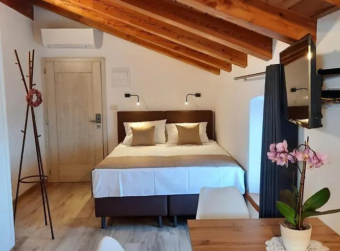 Διαμέρισμα Apartmaji In Sobe Odlicna Hisa Štanjel